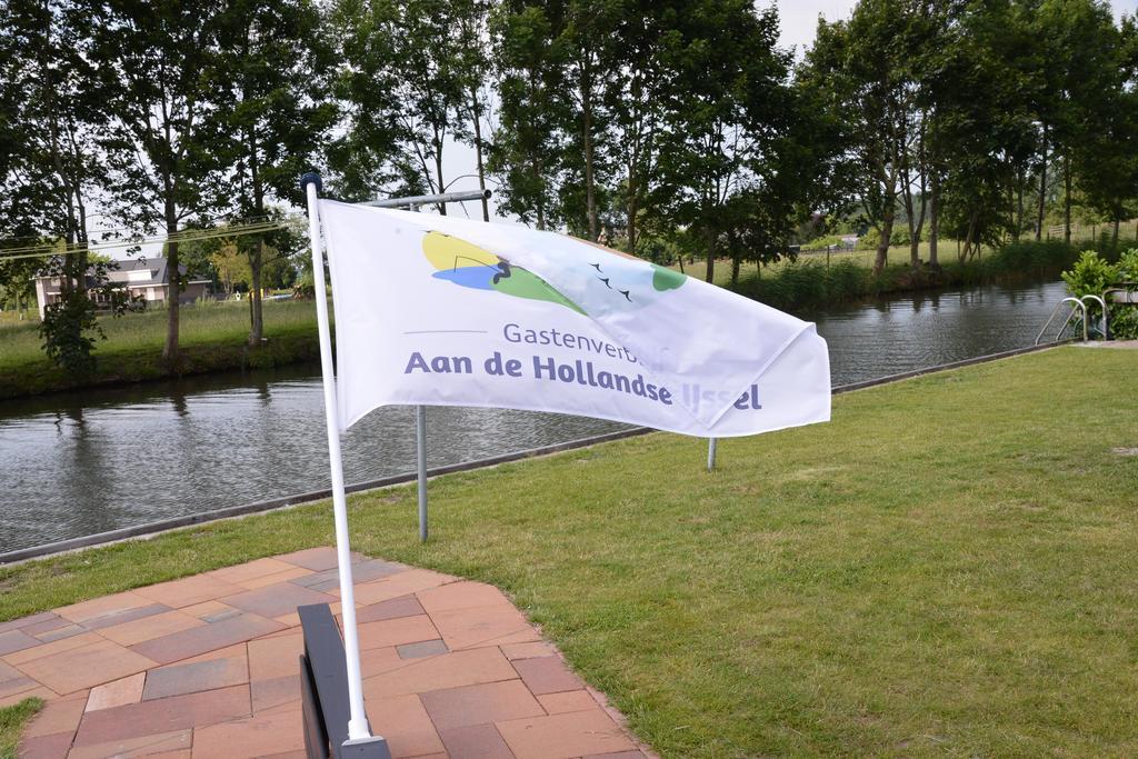 Guest House Aan De Hollandse Ijssel Montfoort Exterior foto